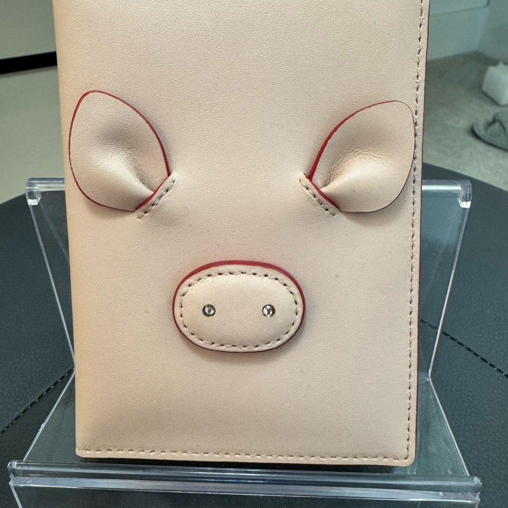 Cute Piglet Kids Passport Holder - Cream